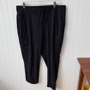 all in motion Black High-Rise Performance Leggings